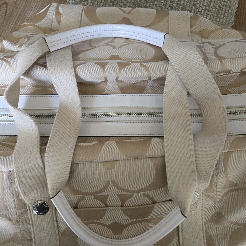 Coach Beige/Tan Signature Canvas Weekender Duffle Bag With White Leather - Picture 8 of 14